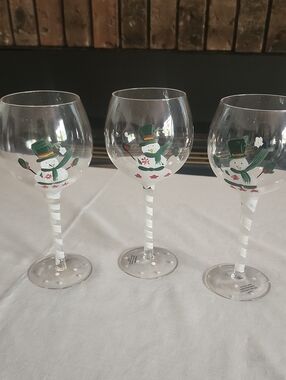 Home Essentials HAPPY SNOWMAN handpaited Goblets. Set-3 Original Box Christmas